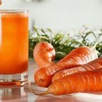 Морковный сок способен оздоровить кожу
